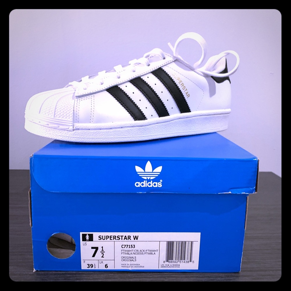 Adidas Sneakers